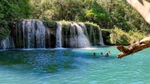 Cachoeira com 7 quedas