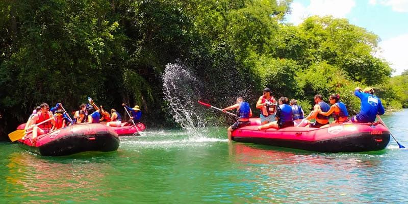 Bonito Passeio de Bote (Aventura)